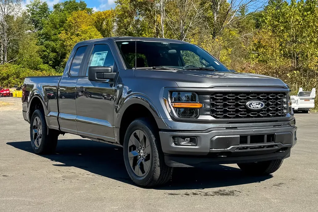 2025 Ford F-150 STX photo 1