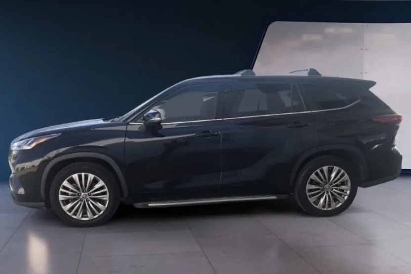 2022 Toyota Highlander Platinum photo 1