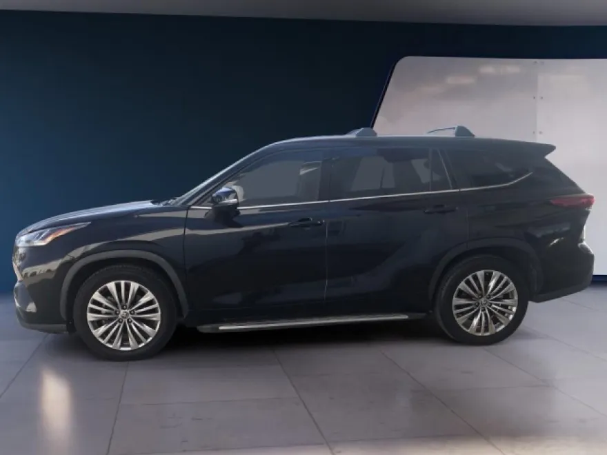 2022 Toyota Highlander Platinum photo 1