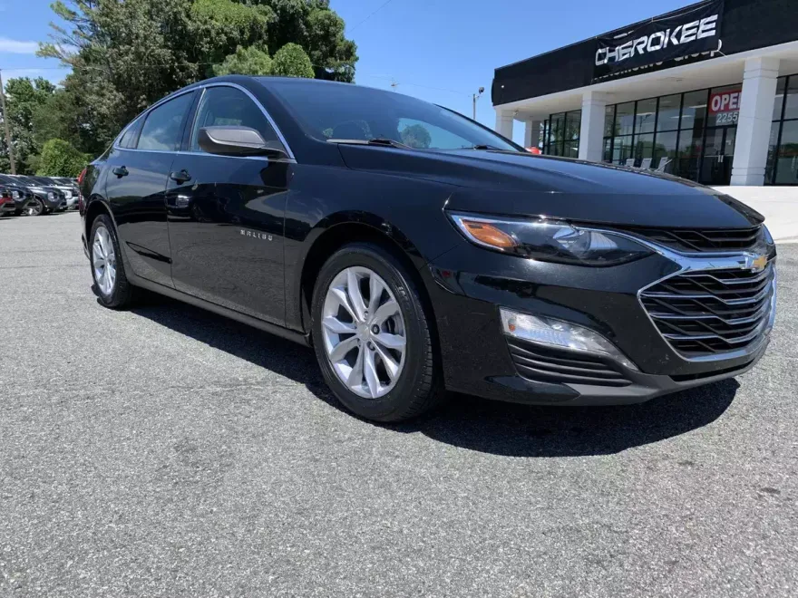 2023 Chevrolet Malibu 1LT photo 1
