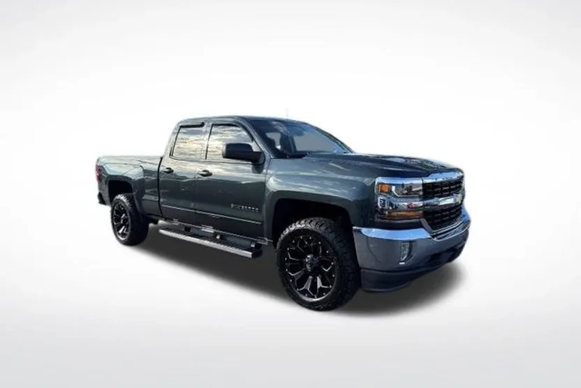 2017 Chevrolet Silverado 1500 photo 1