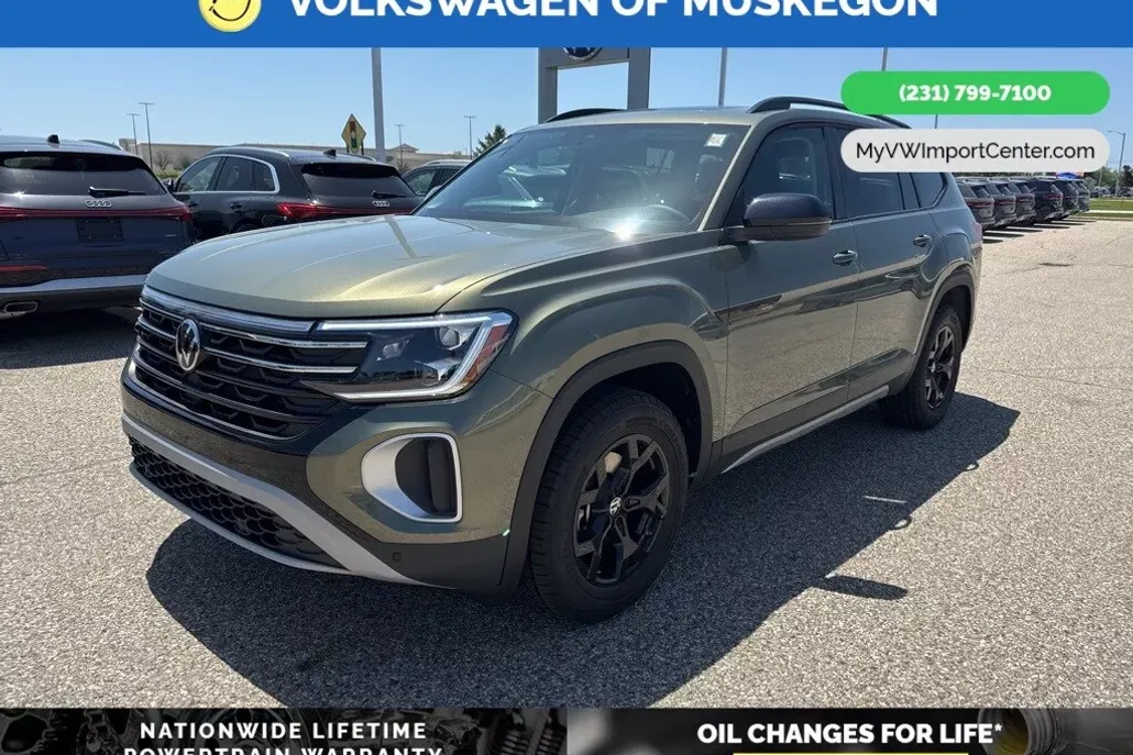 2025 Volkswagen Atlas Peak Edition SE photo 1