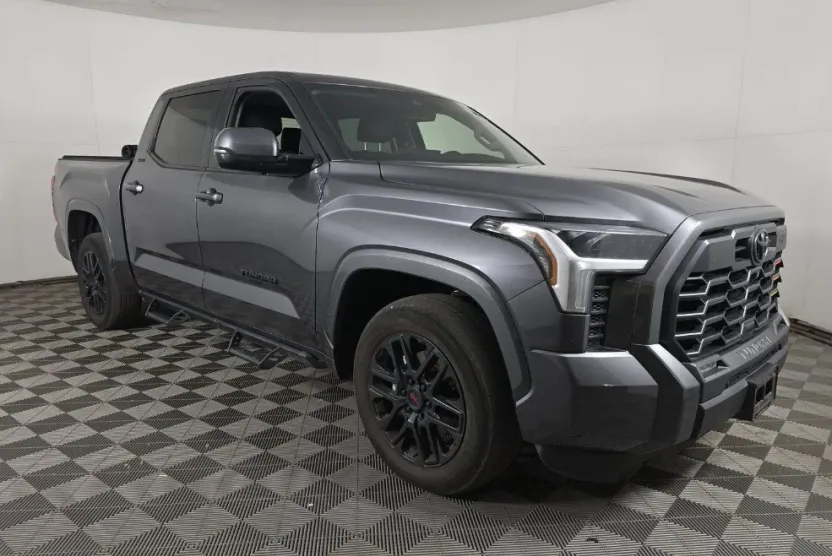 2023 Toyota Tundra SR5 CrewMax photo 1