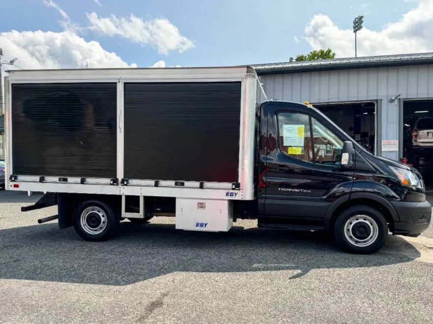 2022 Ford Transit Chassis photo 1