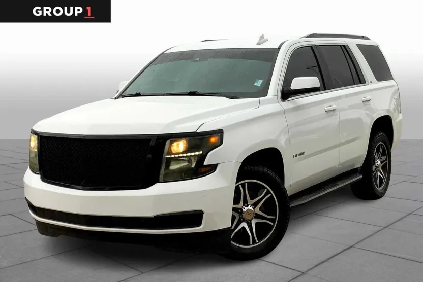 2017 Chevrolet Tahoe LT photo 1