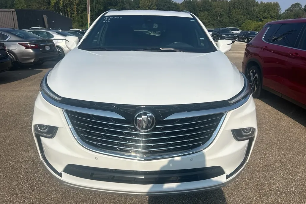 2023 Buick Enclave Essence photo 1