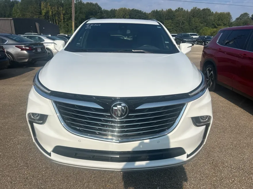 2023 Buick Enclave Essence photo 1