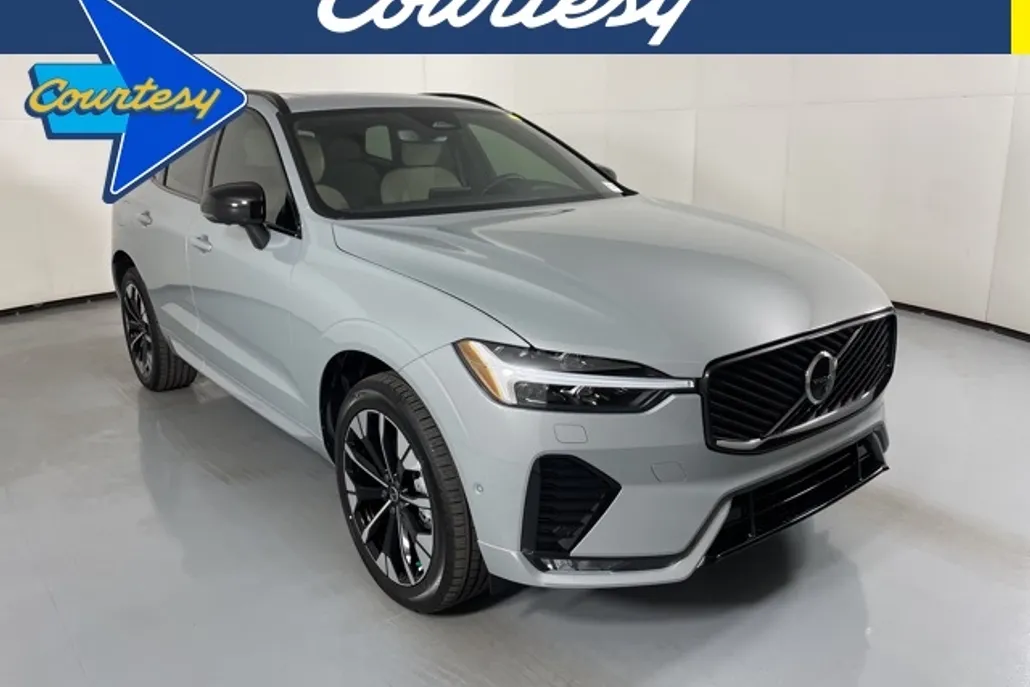 2026 Volvo XC60 B5 Plus photo 1