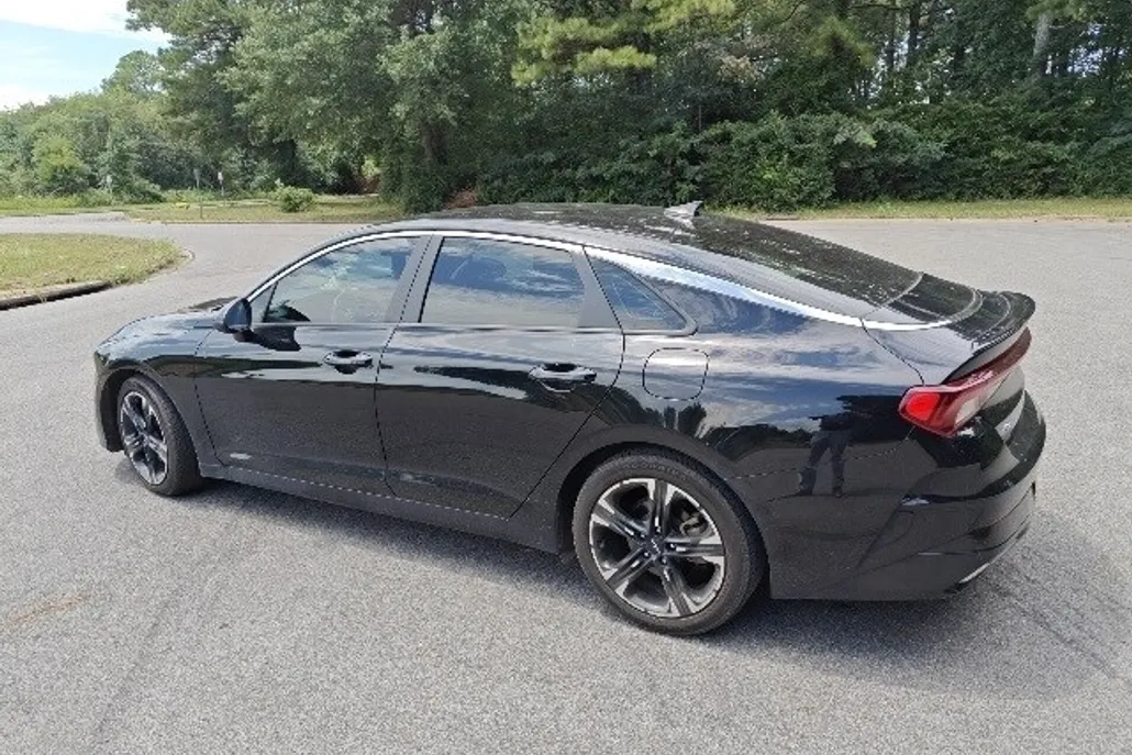 2022 Kia K5 GT-Line photo 1