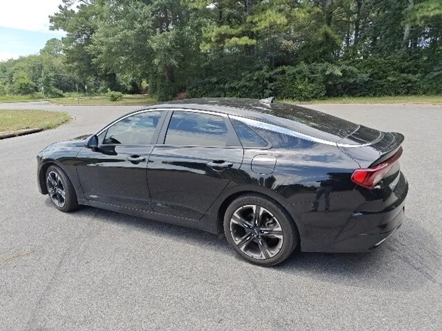 2022 Kia K5 GT-Line photo 1