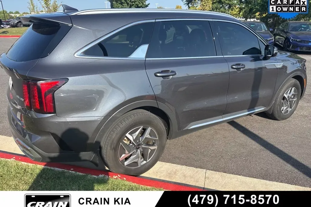 2021 Kia Sorento EX photo 1