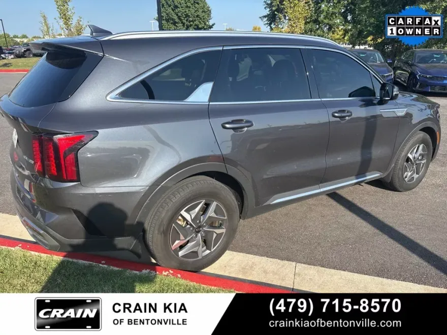 2021 Kia Sorento EX photo 1