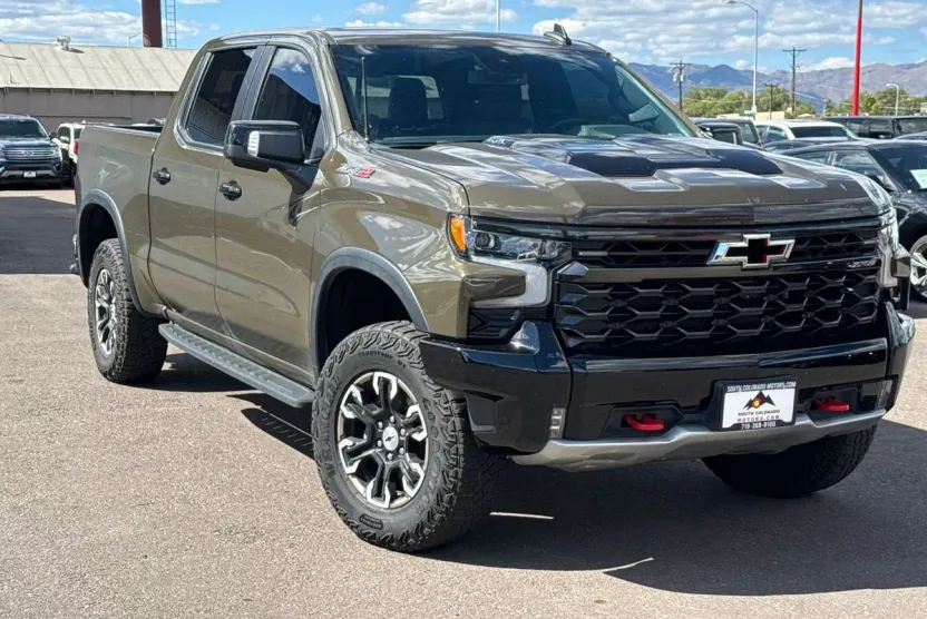 2023 Chevrolet Silverado 1500 ZR2 photo 1
