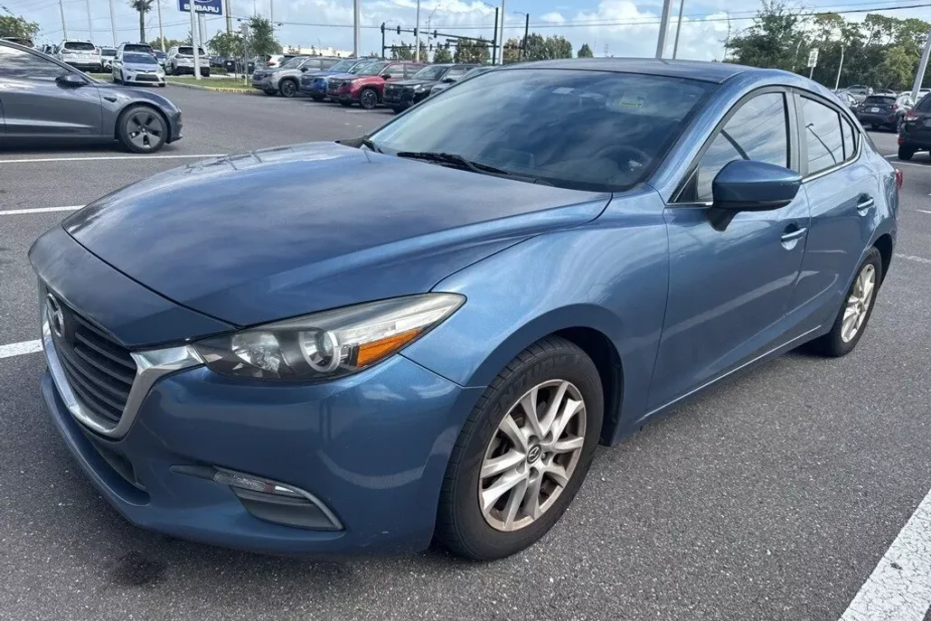 2017 Mazda Mazda3 Sport photo 1