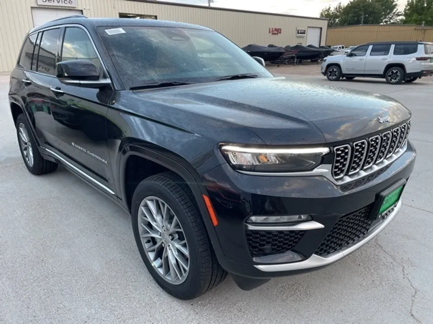 2025 Jeep Grand Cherokee Summit photo 1