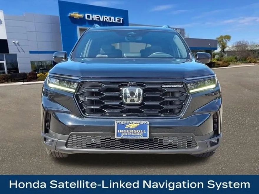 2025 Honda Pilot Black Edition photo 1