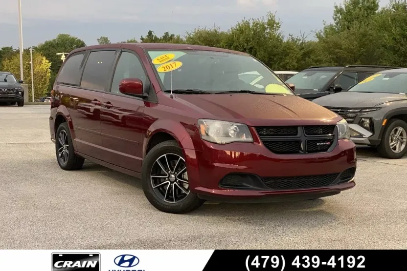 2017 Dodge Grand Caravan SE photo 1