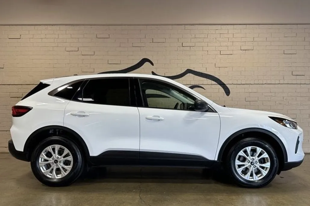2023 Ford Escape Active photo 1