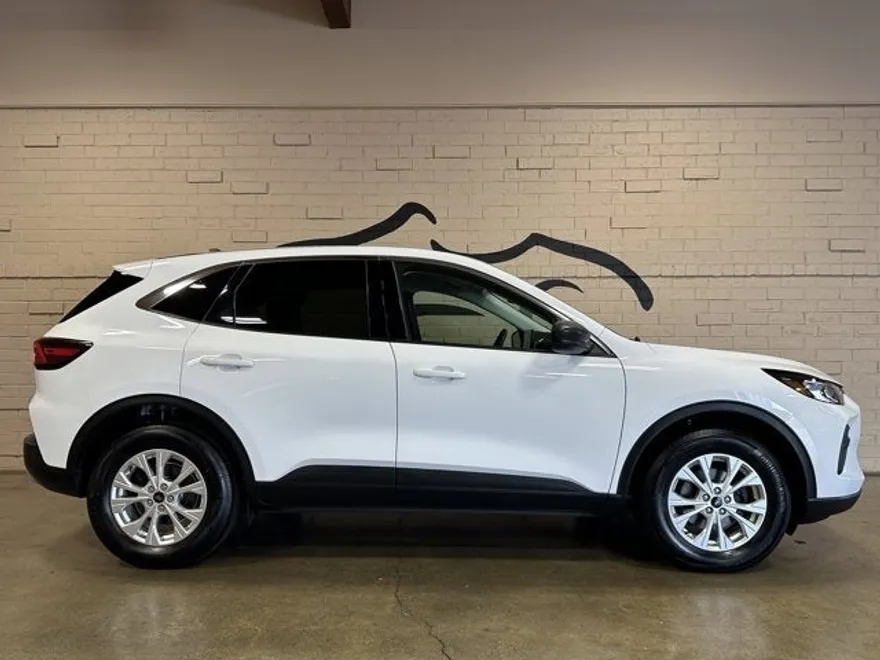 2023 Ford Escape Active photo 1