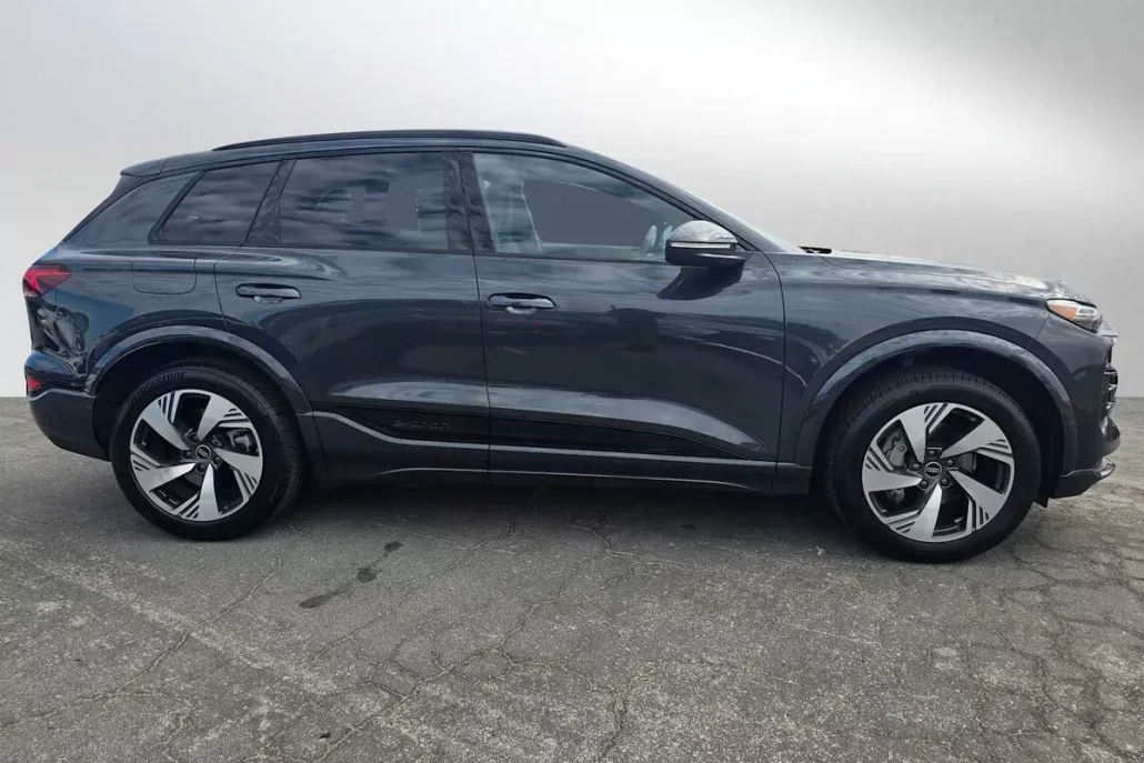 2025 Audi Q6 E-tron Premium Plus photo 1