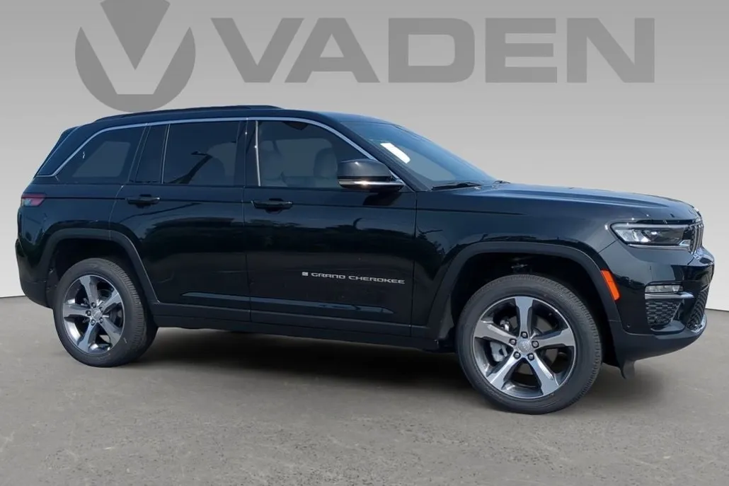 2025 Jeep Grand Cherokee Limited photo 1