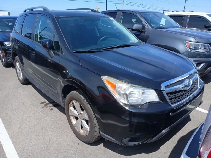 2015 Subaru Forester 2.5i Premium photo 1
