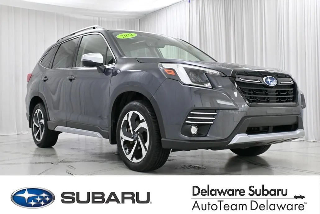 2022 Subaru Forester Touring photo 1