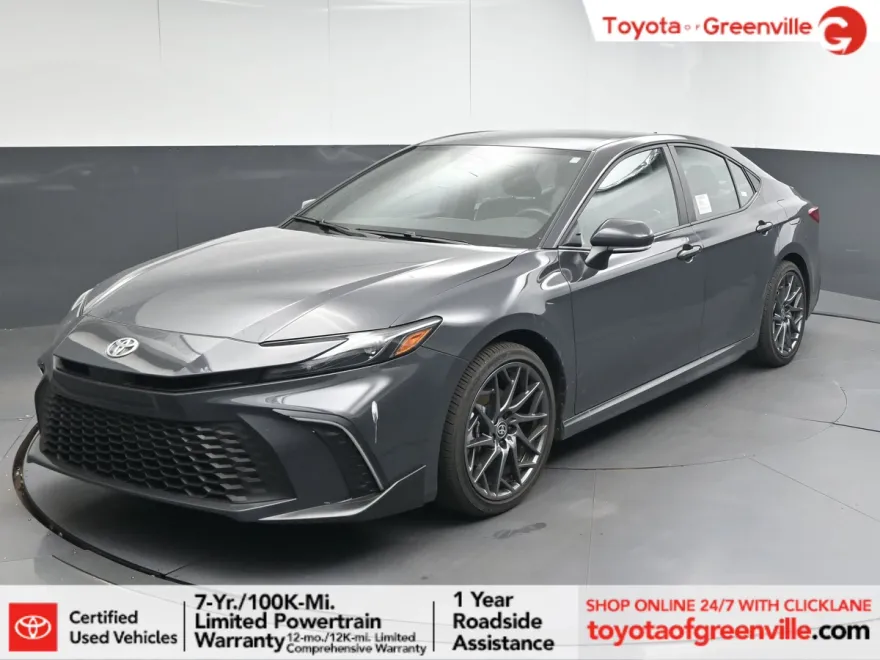 2025 Toyota Camry SE photo 1