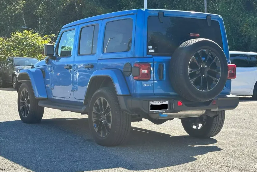 2023 Jeep Wrangler 4xe Sahara Sport photo 1