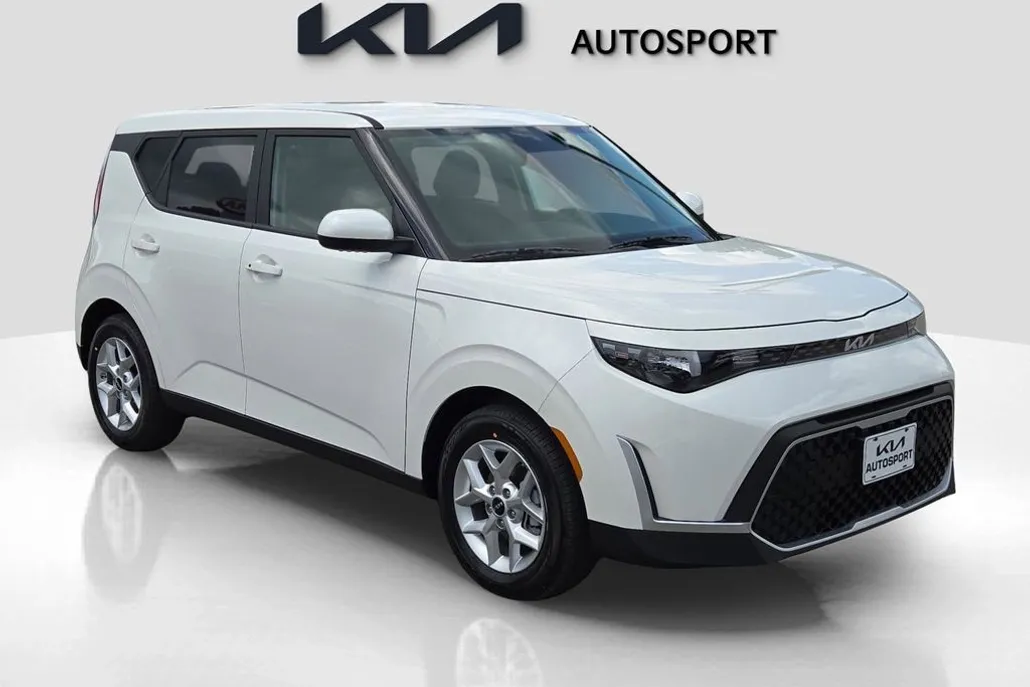2025 Kia Soul S photo 1