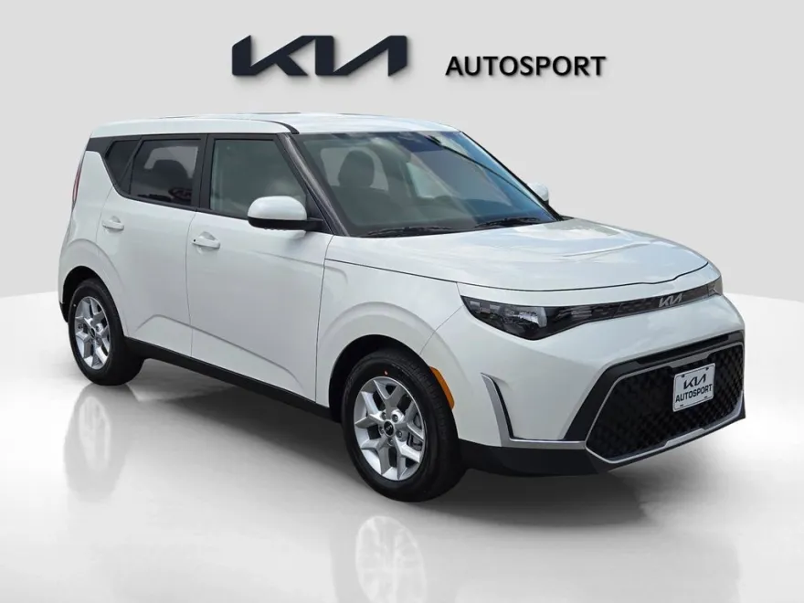 2025 Kia Soul S photo 1