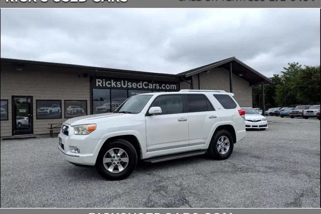 2011 Toyota 4Runner SR5 photo 1