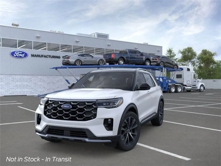 2025 Ford Explorer Platinum photo 1