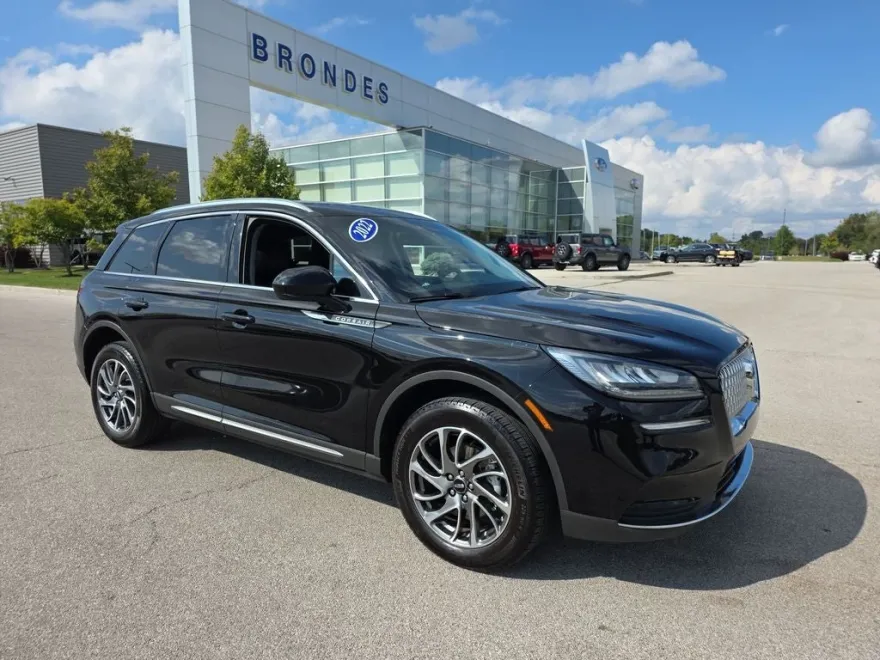 2022 Lincoln Corsair Standard photo 1