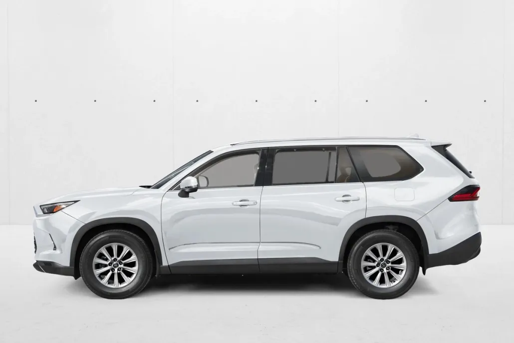 2026 Toyota Highlander XLE Hybrid photo 1