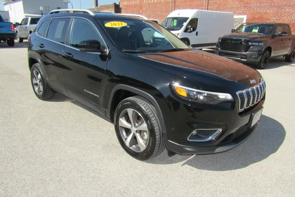 2021 Jeep Cherokee Limited Sport photo 1