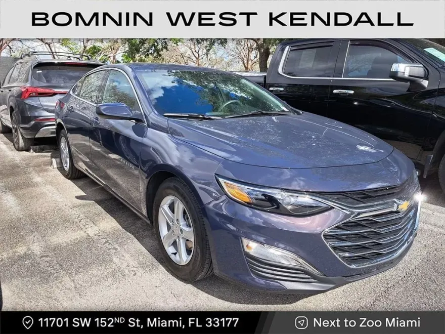 2025 Chevrolet Malibu LS photo 1