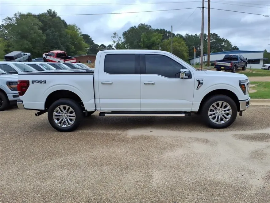 2025 Ford F-150 Lariat photo 1