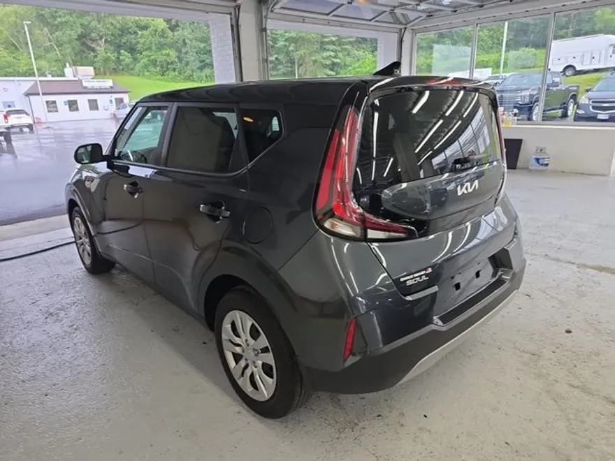 2024 Kia Soul LX photo 1
