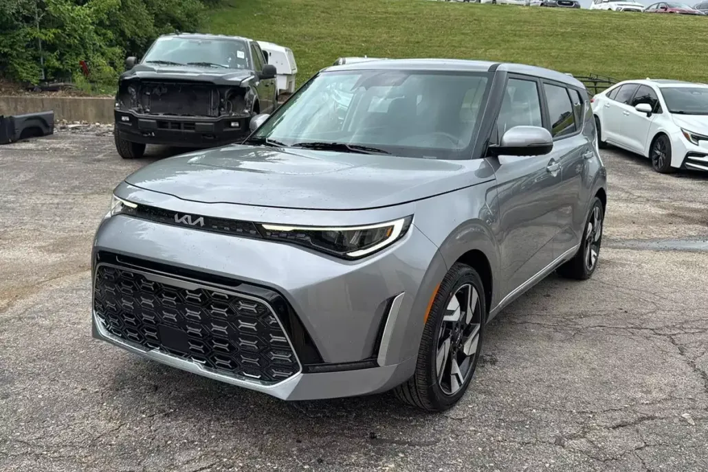 2025 Kia Soul GT-Line photo 1