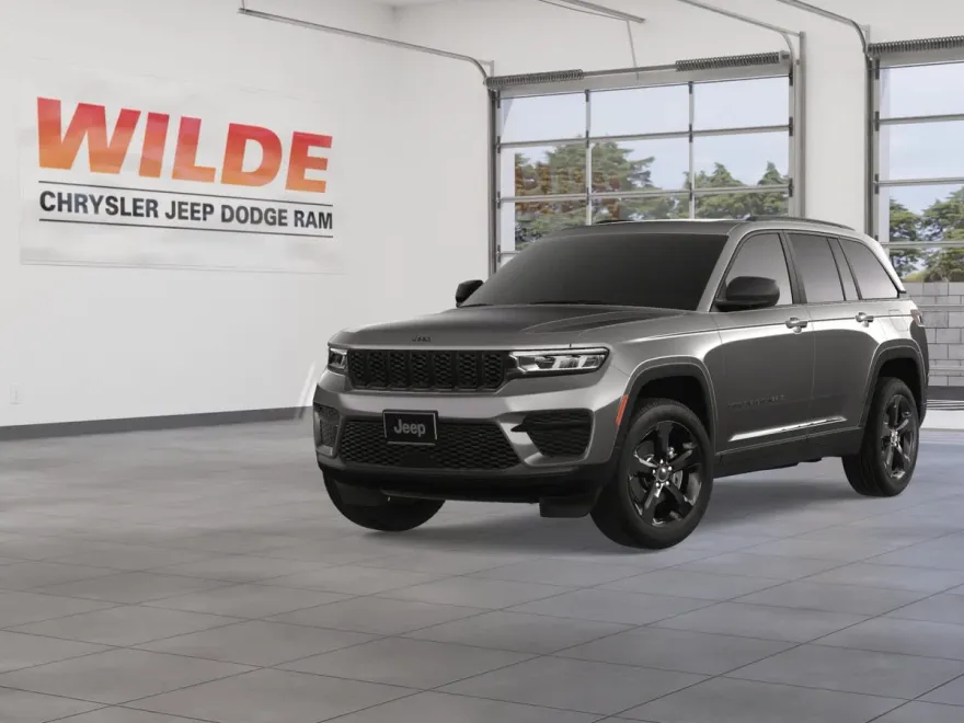 2025 Jeep Grand Cherokee Laredo photo 1