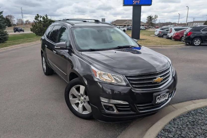 2015 Chevrolet Traverse LTZ photo 1