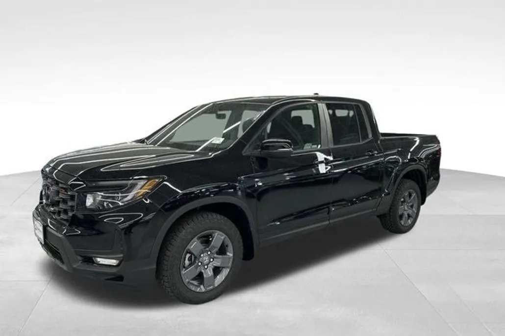 2025 Honda Ridgeline TrailSport photo 1