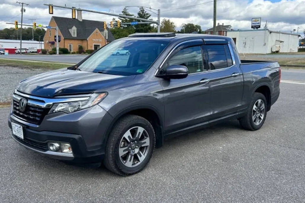 2019 Honda Ridgeline RTL-E photo 1