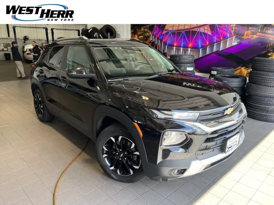 2022 Chevrolet Trailblazer LT photo 1