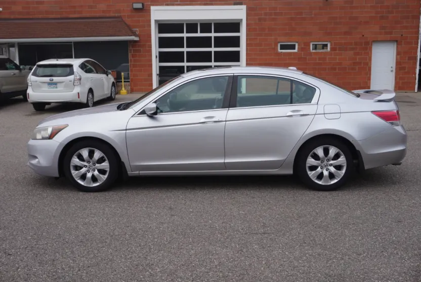 2010 Honda Accord EX-L photo 1