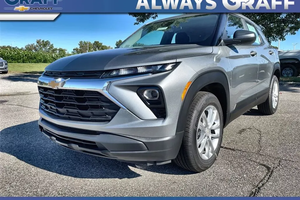 2026 Chevrolet Trailblazer LS photo 1