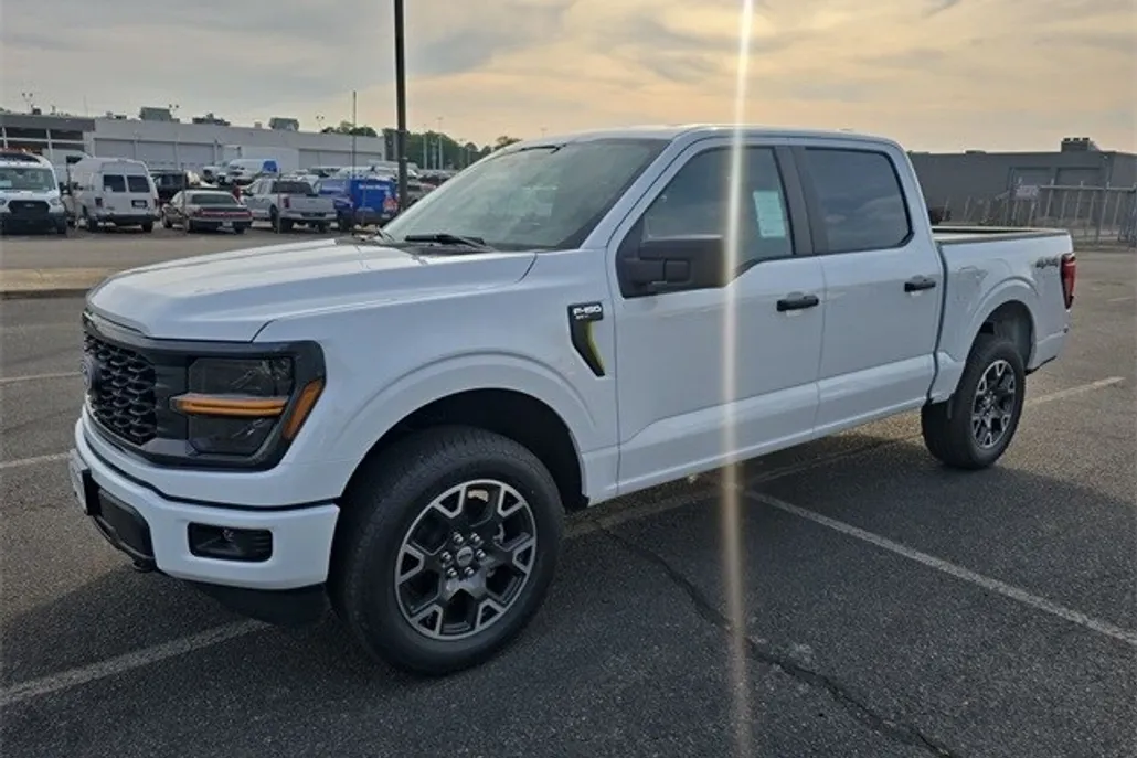 2025 Ford F-150 STX photo 1
