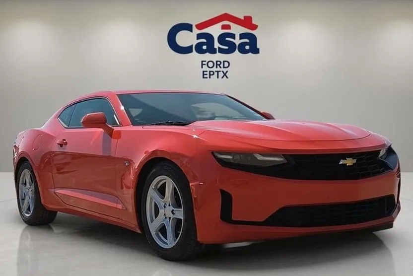 2019 Chevrolet Camaro 1LT photo 1