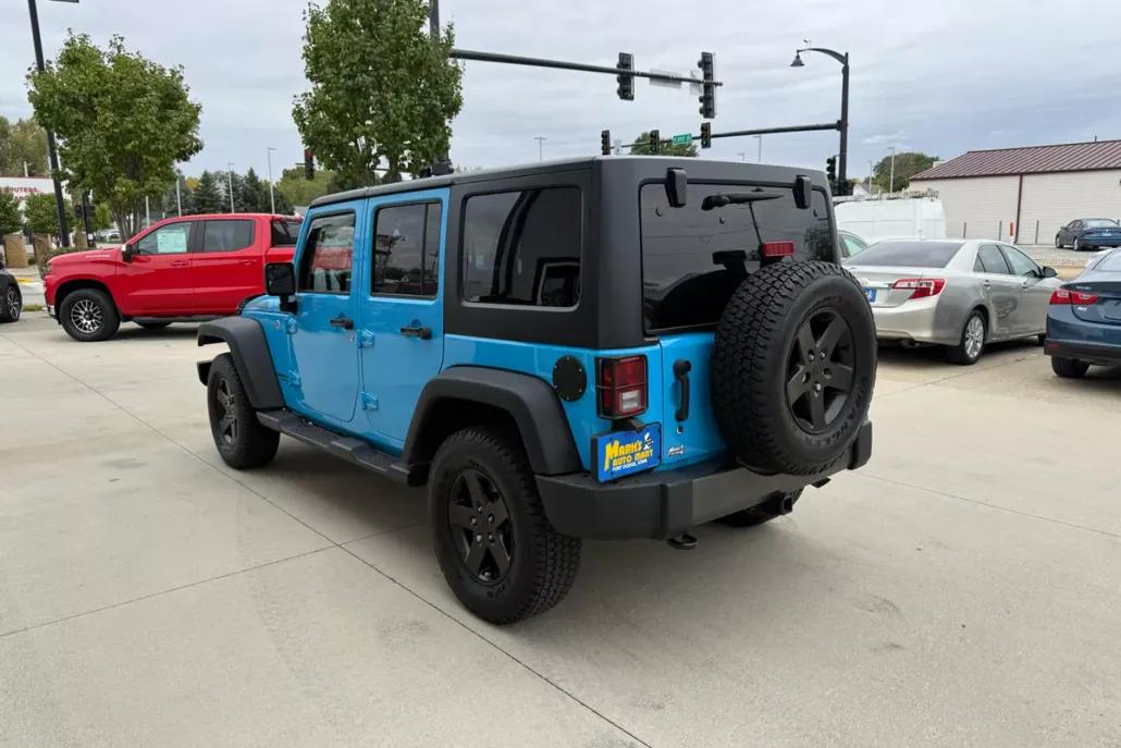 2017 Jeep Wrangler Unlimited Big Bear photo 1